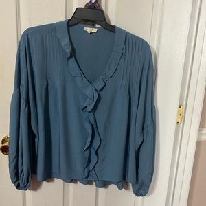 Easel Los Angeles ladies long sleeve ruffle trim blouse; size: Medium